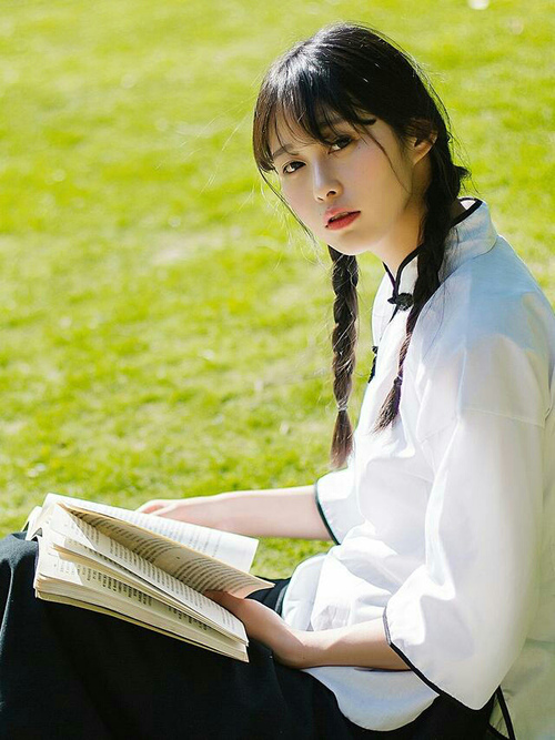 九游下载中心-_经典战役重现：回顾历史上最令人震撼的决赛_，10大经典战役